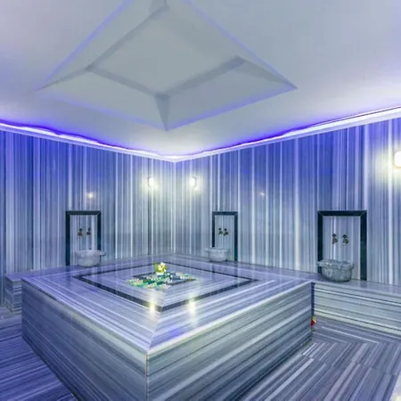 Boulevard Hotel 4*