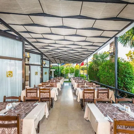 Hotel Boulevard 4*